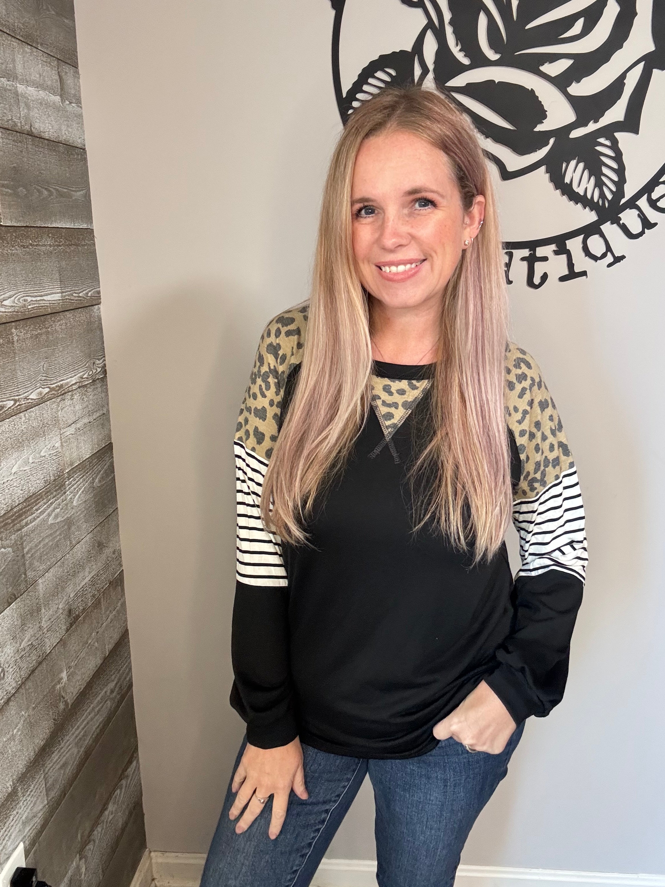 Leopard stripe color block sleeve top. S