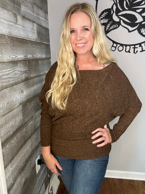 Brown ribbed brush off shoulder top. S&L