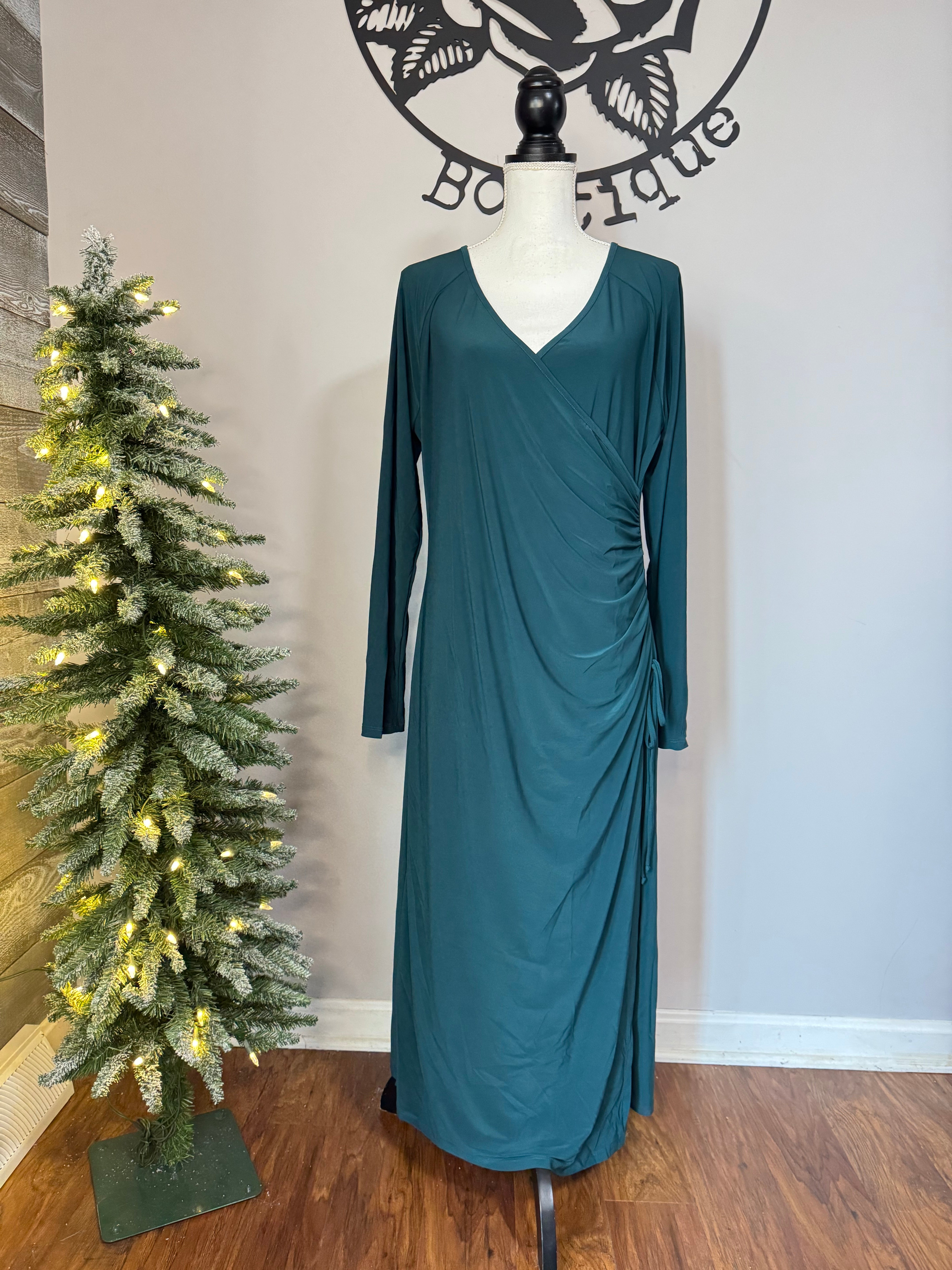 Emerald green surplice dress. 1x,2x&3x