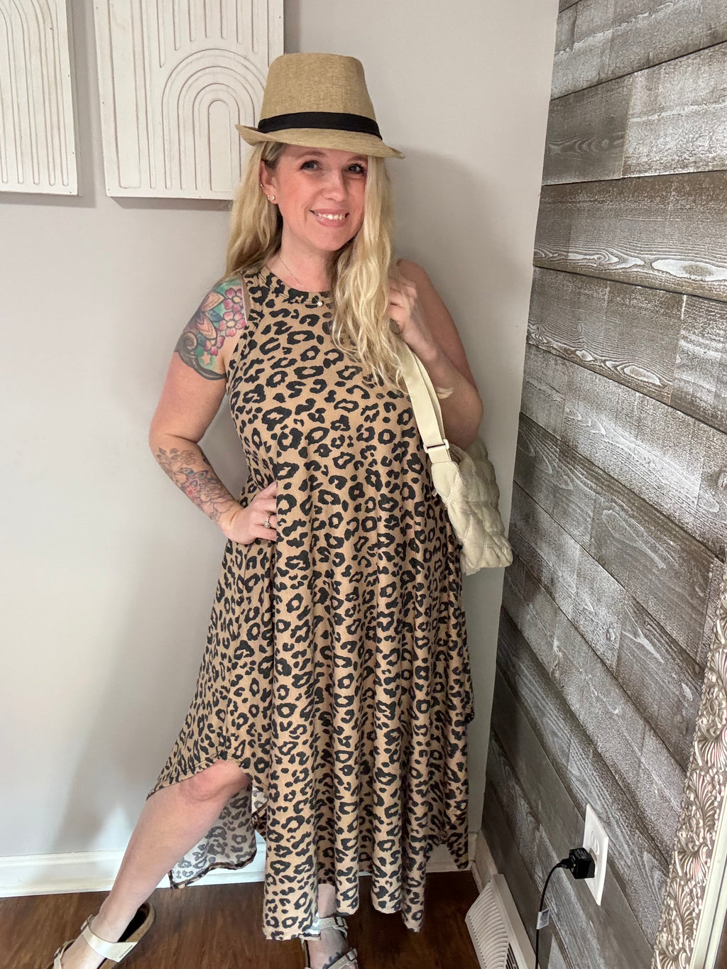 Sleeveless leopard dress