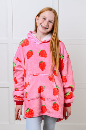 Kids Oversized Hoodie Blanket in Strawberry