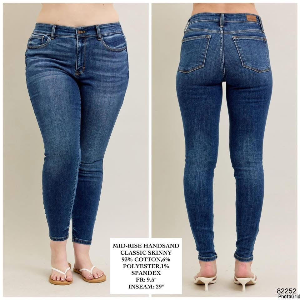 JB MID-RISE HANDSAND CLASSIC SKINNY. 16w/22w/24w