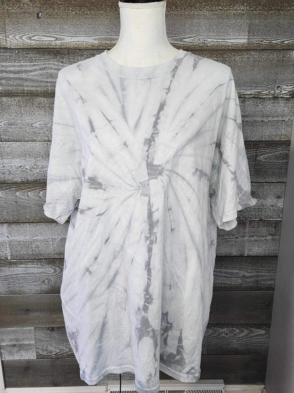 Tie Dye white and grey Tee